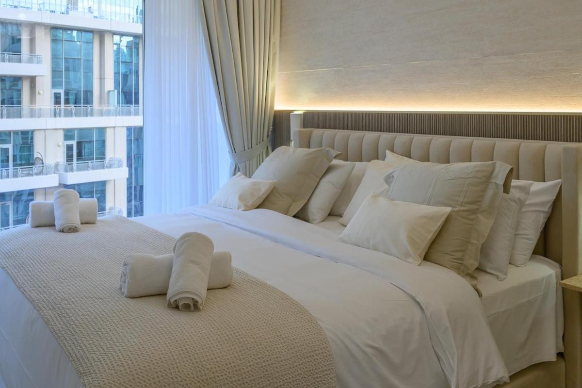 Luxury With Full Burj & Fountain Views *